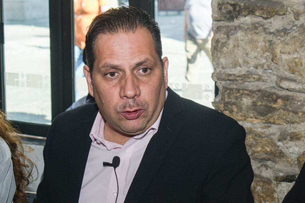 Alejandro Carvajal critica a chapulines del Morenovallismo