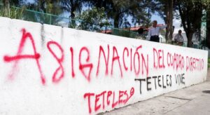 Insalaciones de la SEP Puebla, vandalizadas por normalistas de Teteles