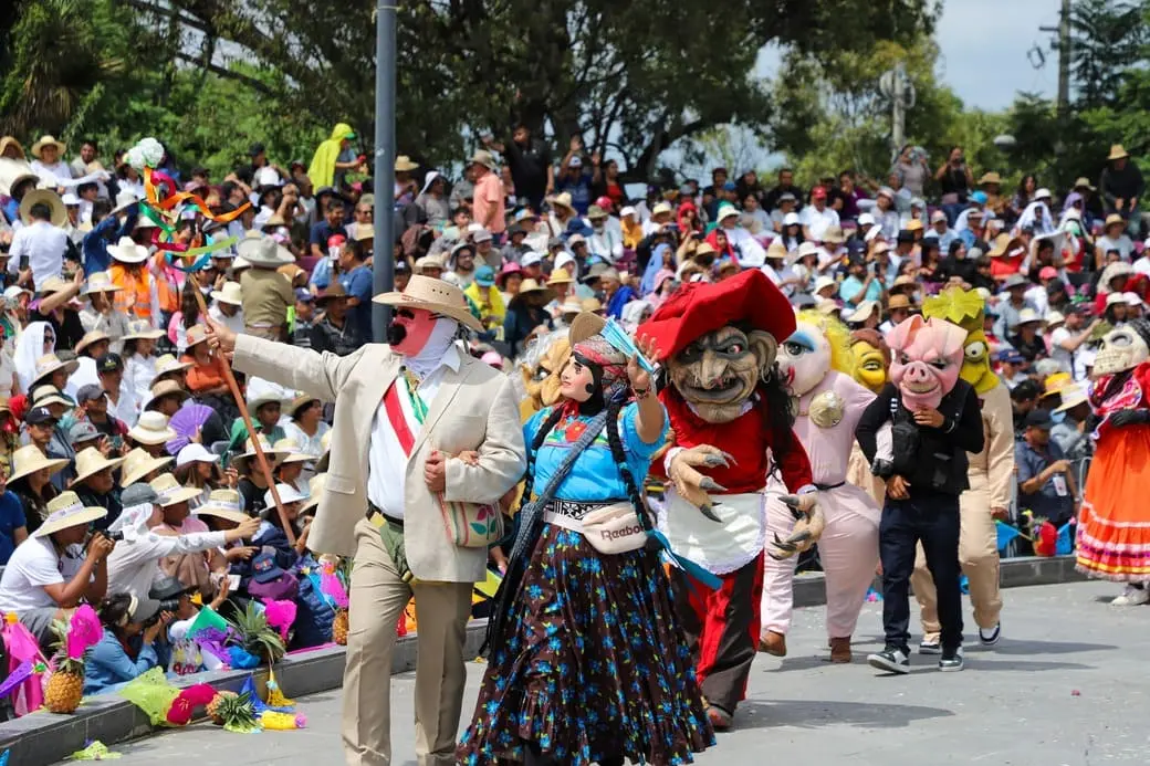 Sergio Salomón preside la 59 edición del Festival Huey Atlixcáyotl en Atlixco