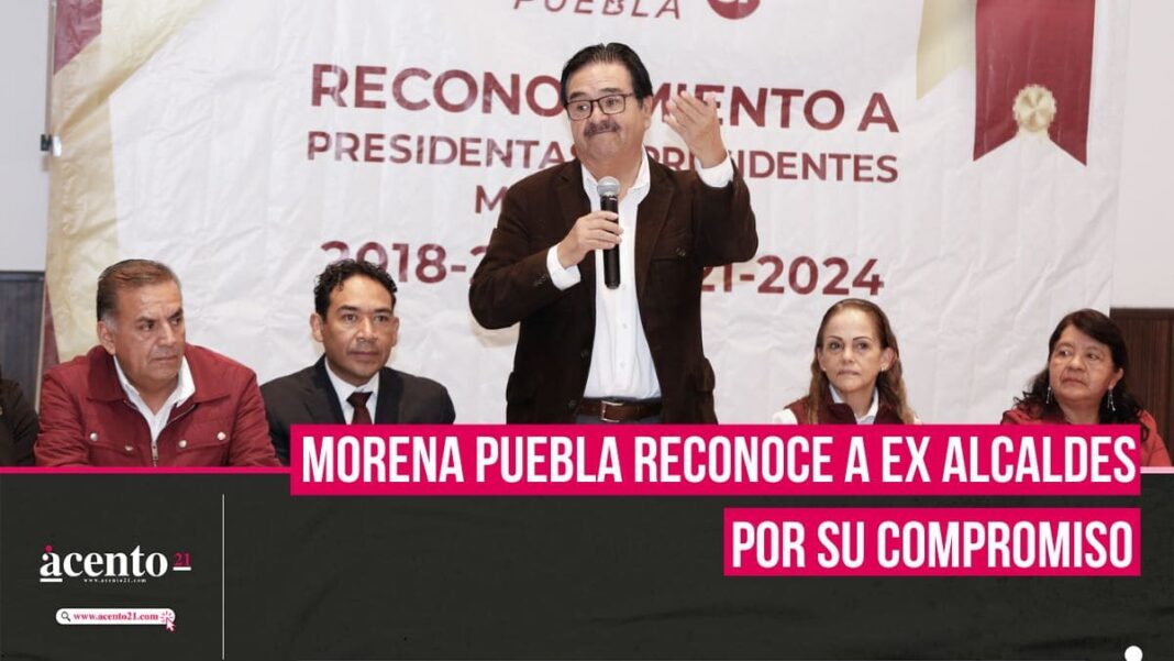 Morena en Puebla entrega reconocimientos a ex presidentes municipales