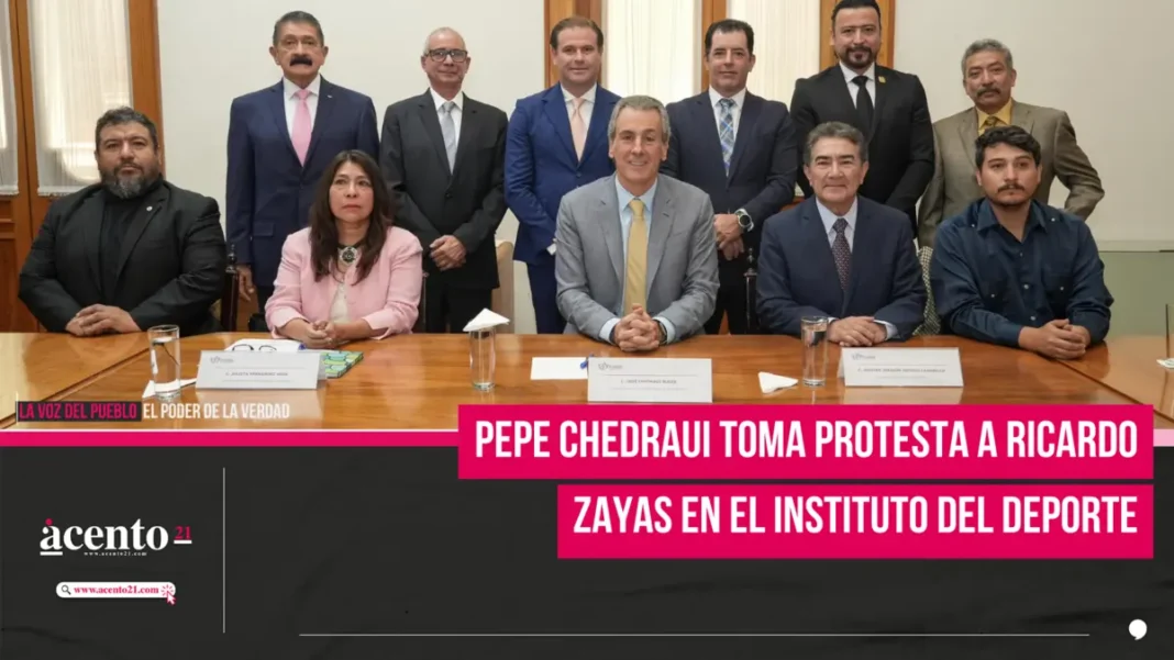 Pepe Chedraui toma protesta a Ricardo Zayas en el Instituto del Deporte