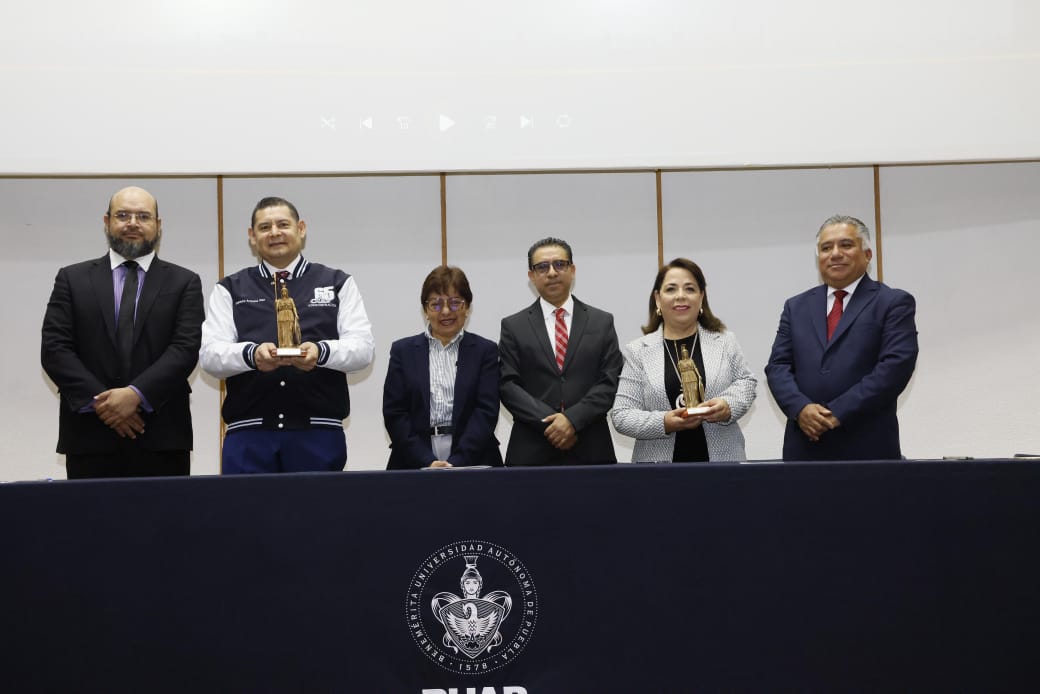 Alejandro Armenta, orgulloso de ser el primer gobernador con formación en administración pública