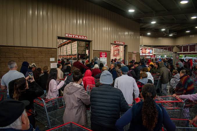 Caos Navideño en Costco Puebla