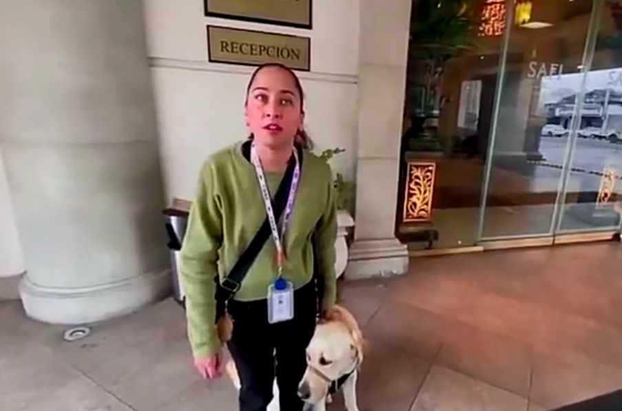 Joven invidente denuncia discriminación en el Hotel Safi de Monterrey