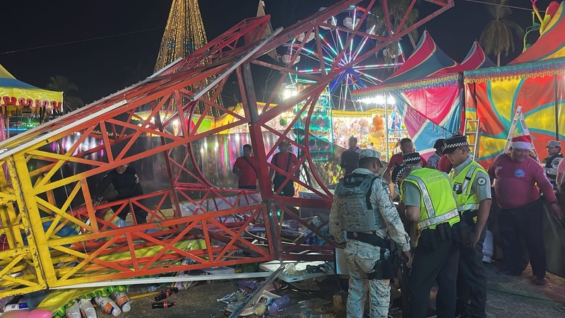 Accidente en la Feria de Acapulco: Torre Eiffel colapsa