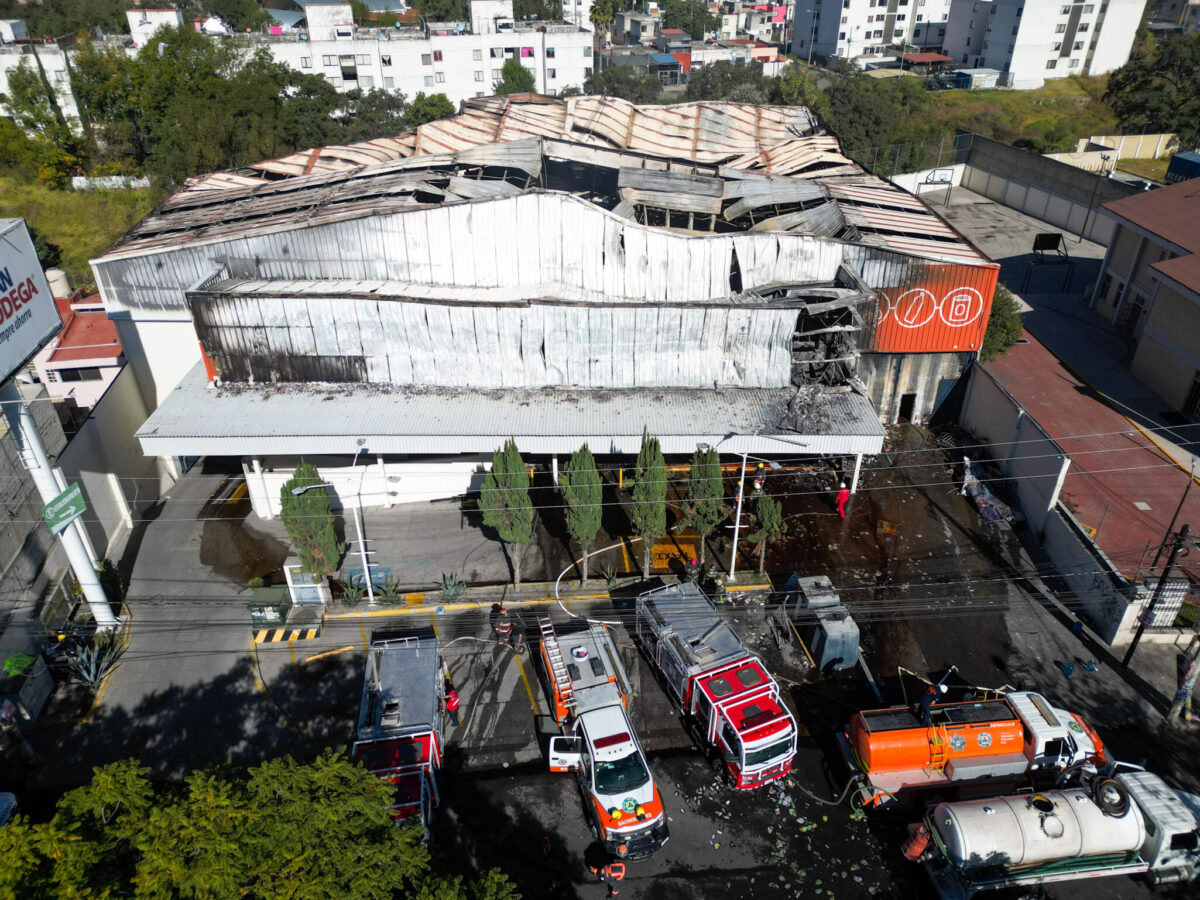 Incendio en la Gran Bodega de Amalucan