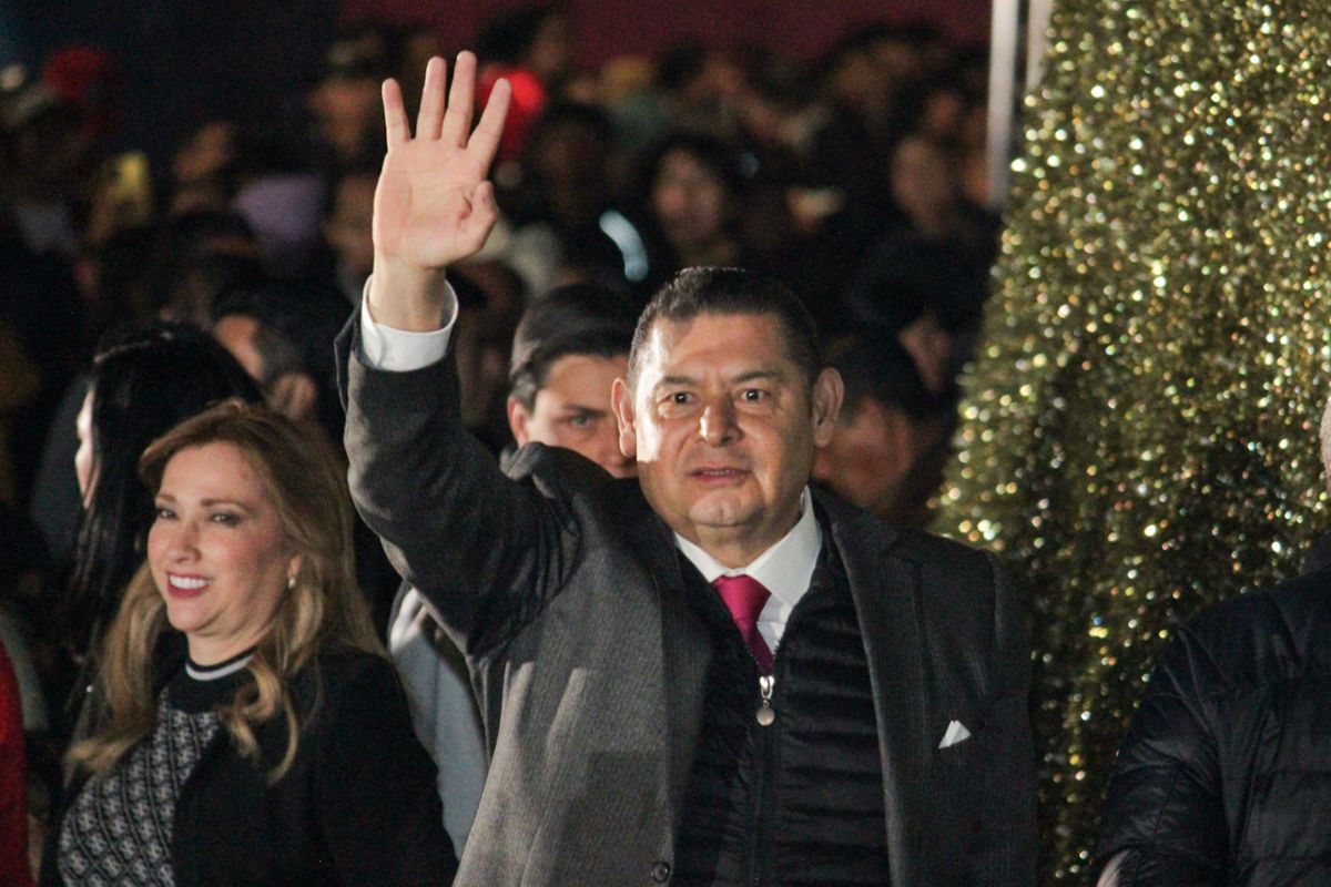 alejandro armenta festival navideño por amor a Puebla