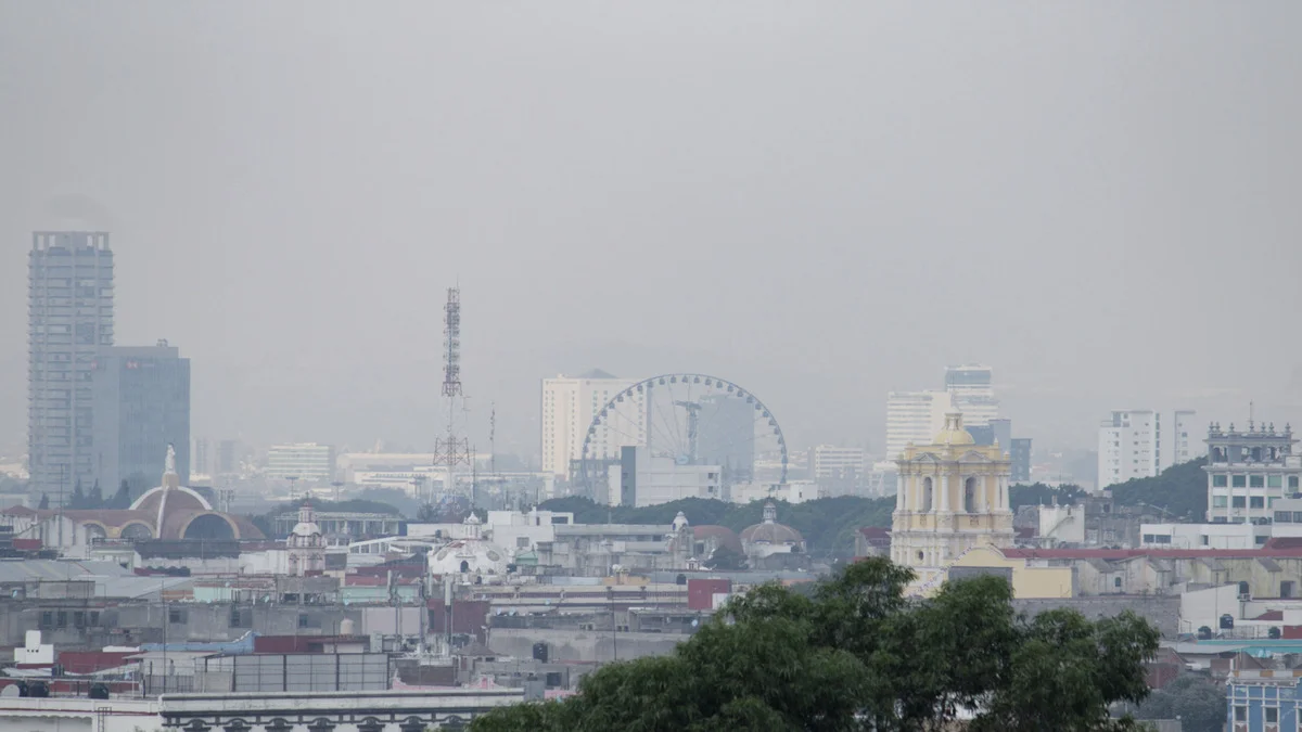 Persiste mala calidad del aire en Puebla tras incendios en el estado