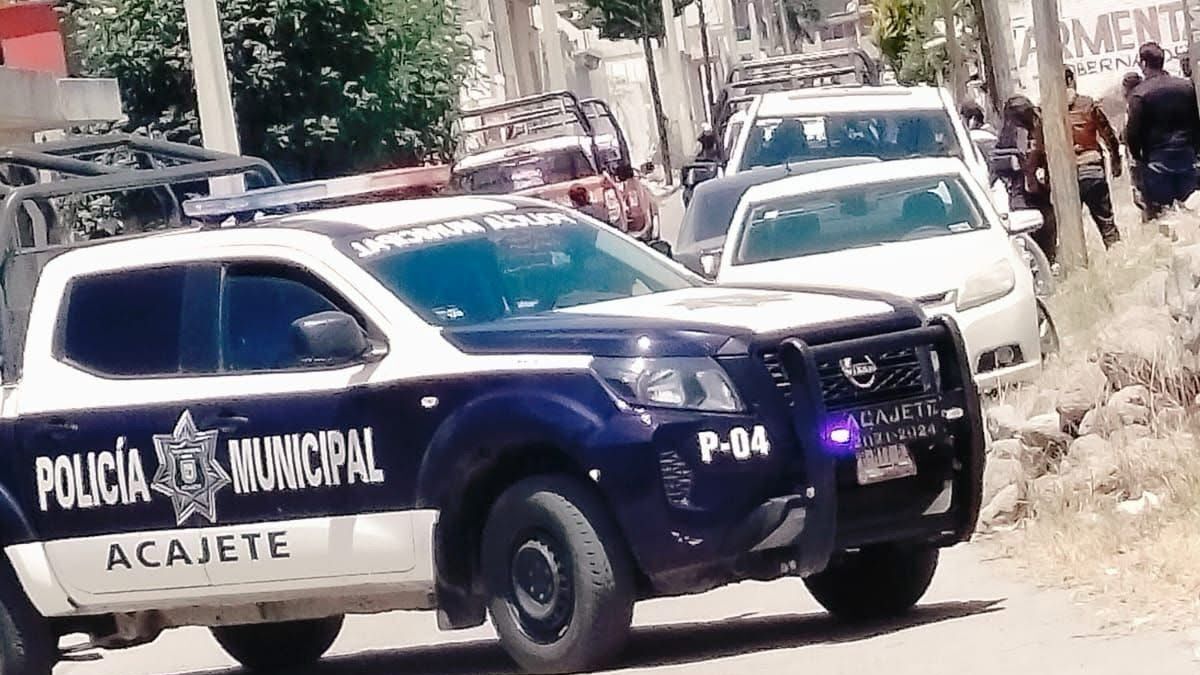 Persecución en Acajete deja a dos detenidos y un muerto