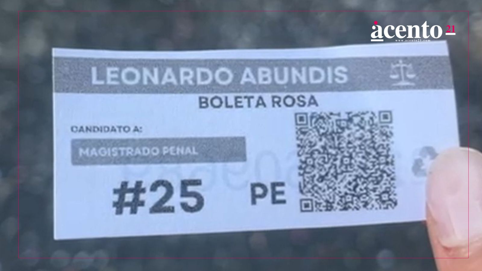 Candidatos a juez y magistrado aprovechan el Desfile para darse a conocer para las próximas elecciones