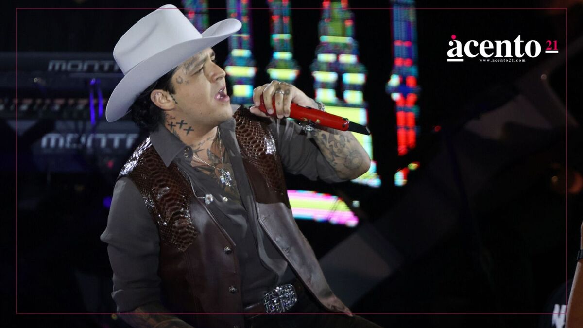 Christian Nodal enciende el Palenque de la Feria de Puebla