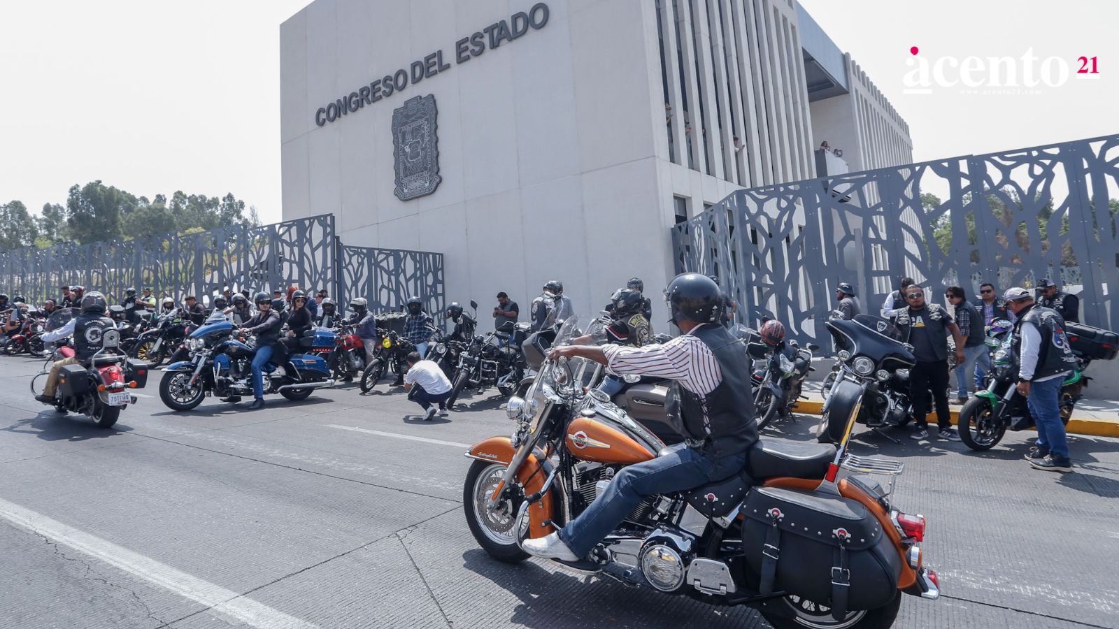 Esto es lo que plantea la iniciativa para regulación de motos en Puebla