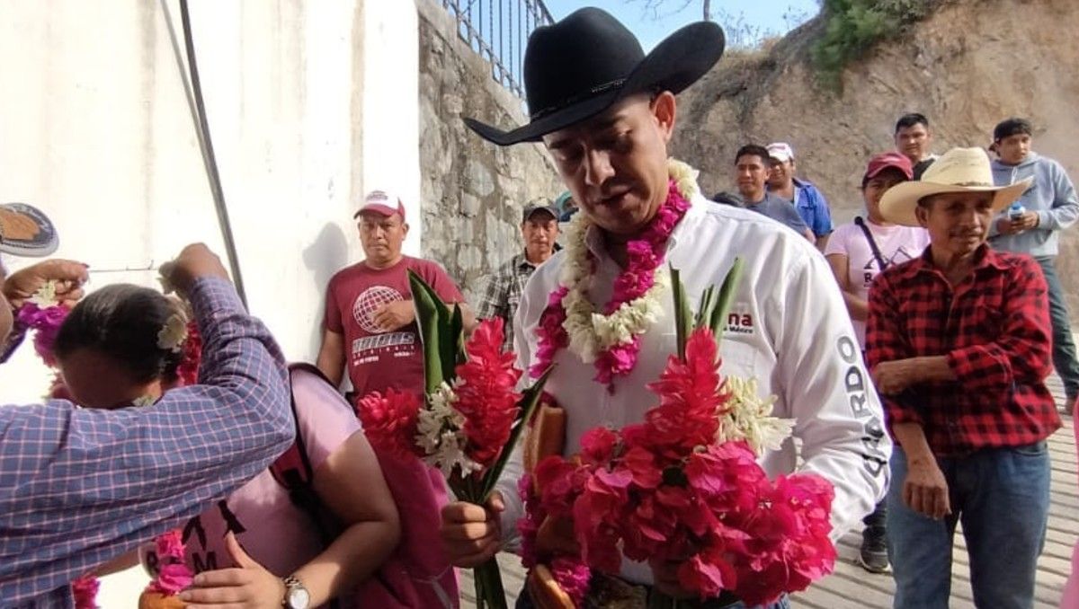 Edil de Cuautempan solicita licencia tras cateo a sus propiedades