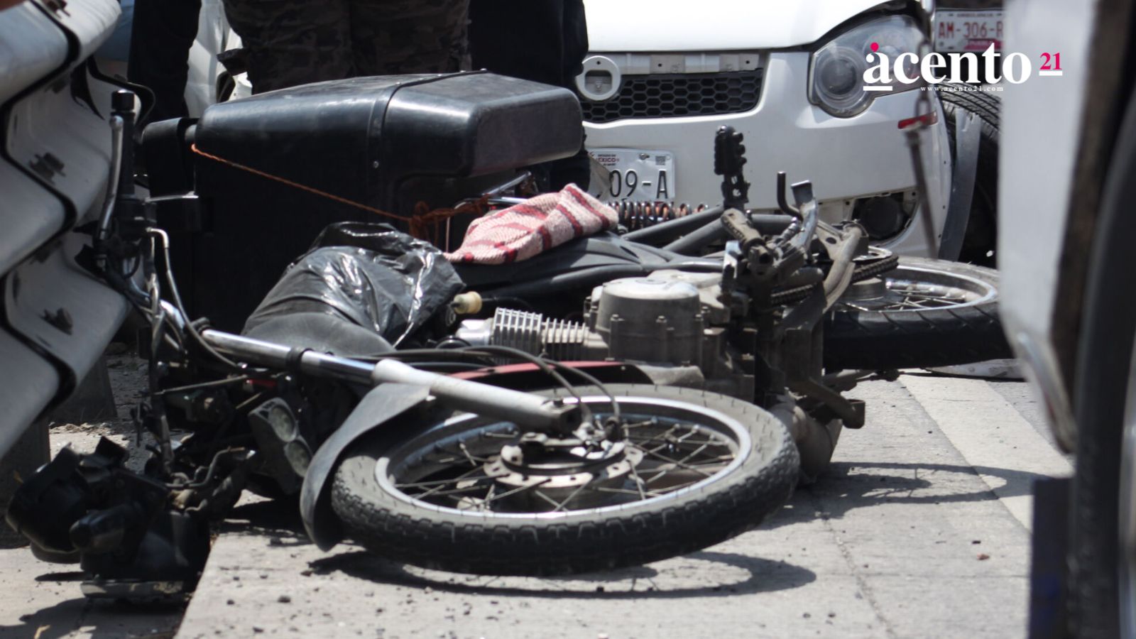 Muere arrollado un motociclista a la altura de Periplaza