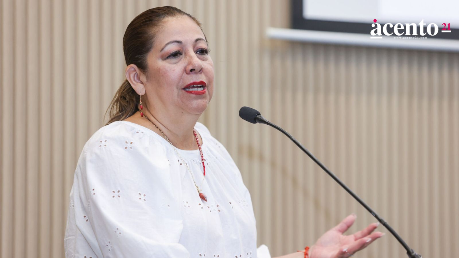 Presidenta del Congreso llama al diálogo a motociclistas por regulación de motos Presidenta del Congreso llama al diálogo a motociclistas por regulación de motos