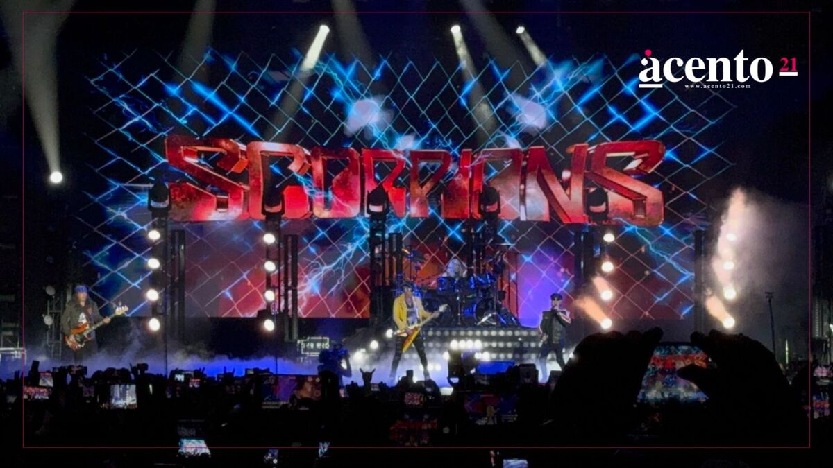 Sin importar la lluvia, poblanos rockean con Scorpions en la Feria de Puebla