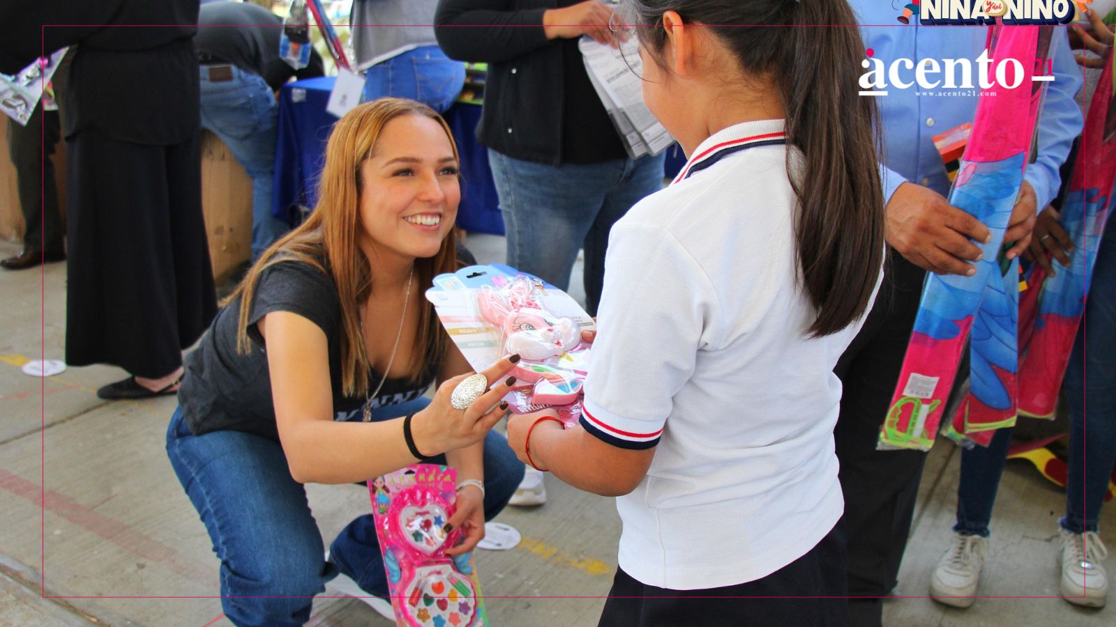 Shamy Spezia lleva alegría a niñas y niños de Huejotzingo con entrega de juguetes