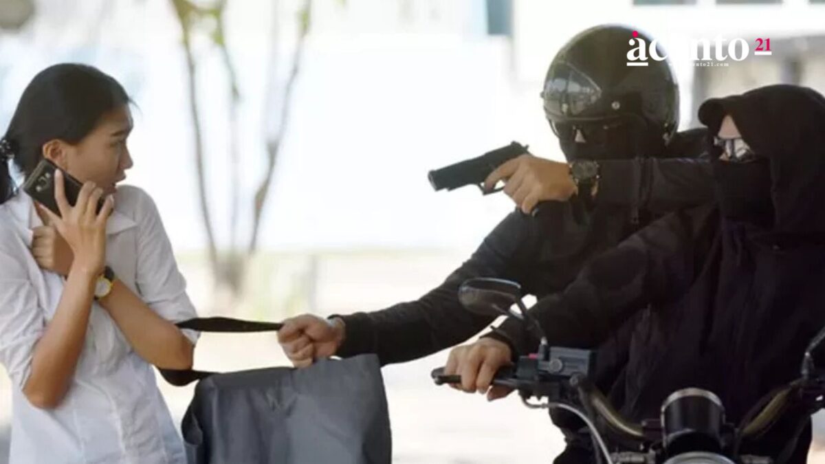 Sujetos disparan vs camioneta de cuentahabientes que iban a realizar depósito a un banco de Vía San Ángel