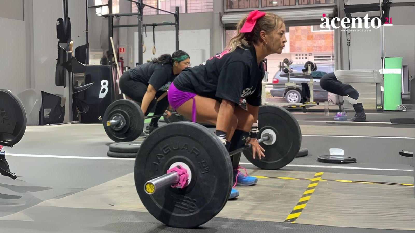 Tiene 58 años, es mamá y ya ha participado en 12 competencias de CrossFit