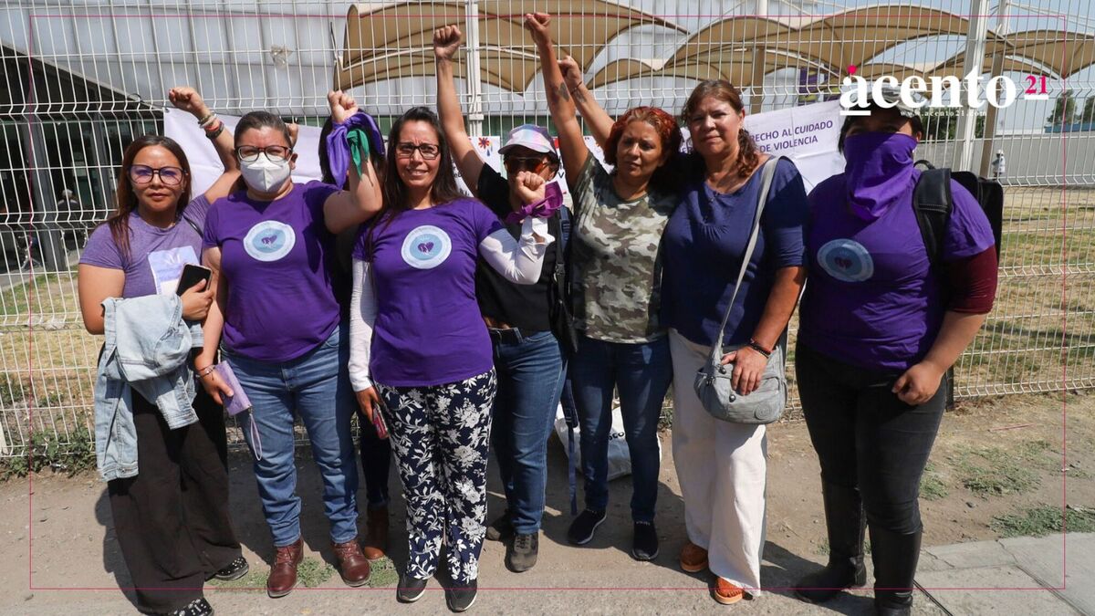 Caso de violencia vicaria en Puebla divide la entrada de Centro de Justicia de la 11 Sur
