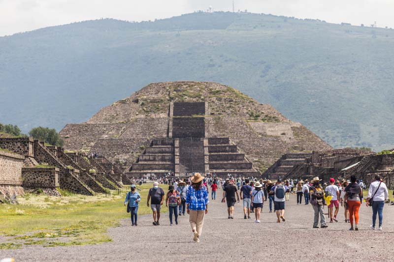 De nueva cuenta la Pirámide de la Luna en Teotihuacán recibirá a los turistas que quieran recargar energía.