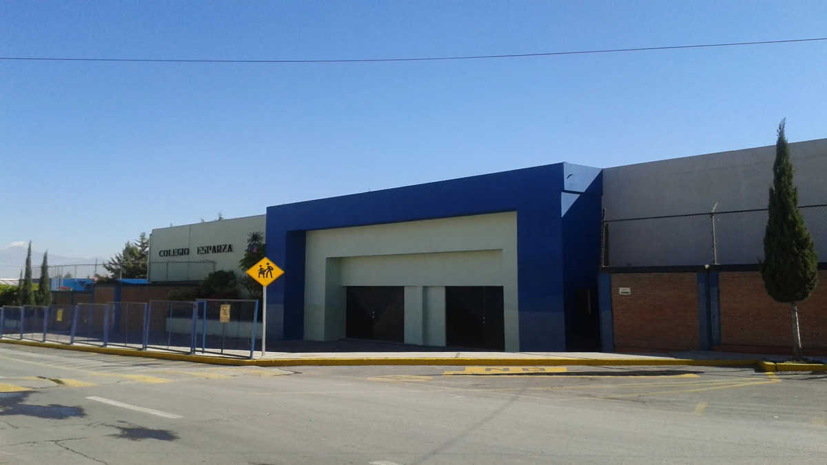 Denuncian intento de secuestro en el Colegio Esparza de Puebla