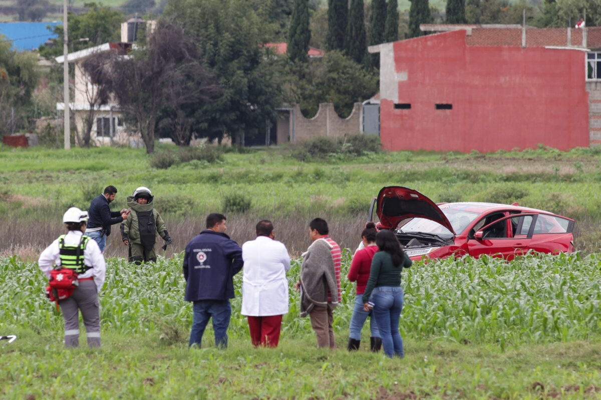  se registraron dos explosiones que dejaron a una policía municipal lesionada al quedar incrustada una esquirla en su piel.