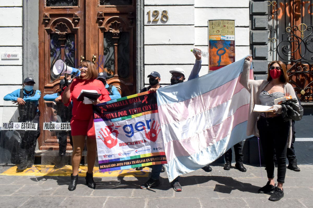 A pesar de qué se ha avanzado en la protección de los derechos de la comunidad LGBT en Puebla, los activistas aún señalan pendientes por atender en las leyes.