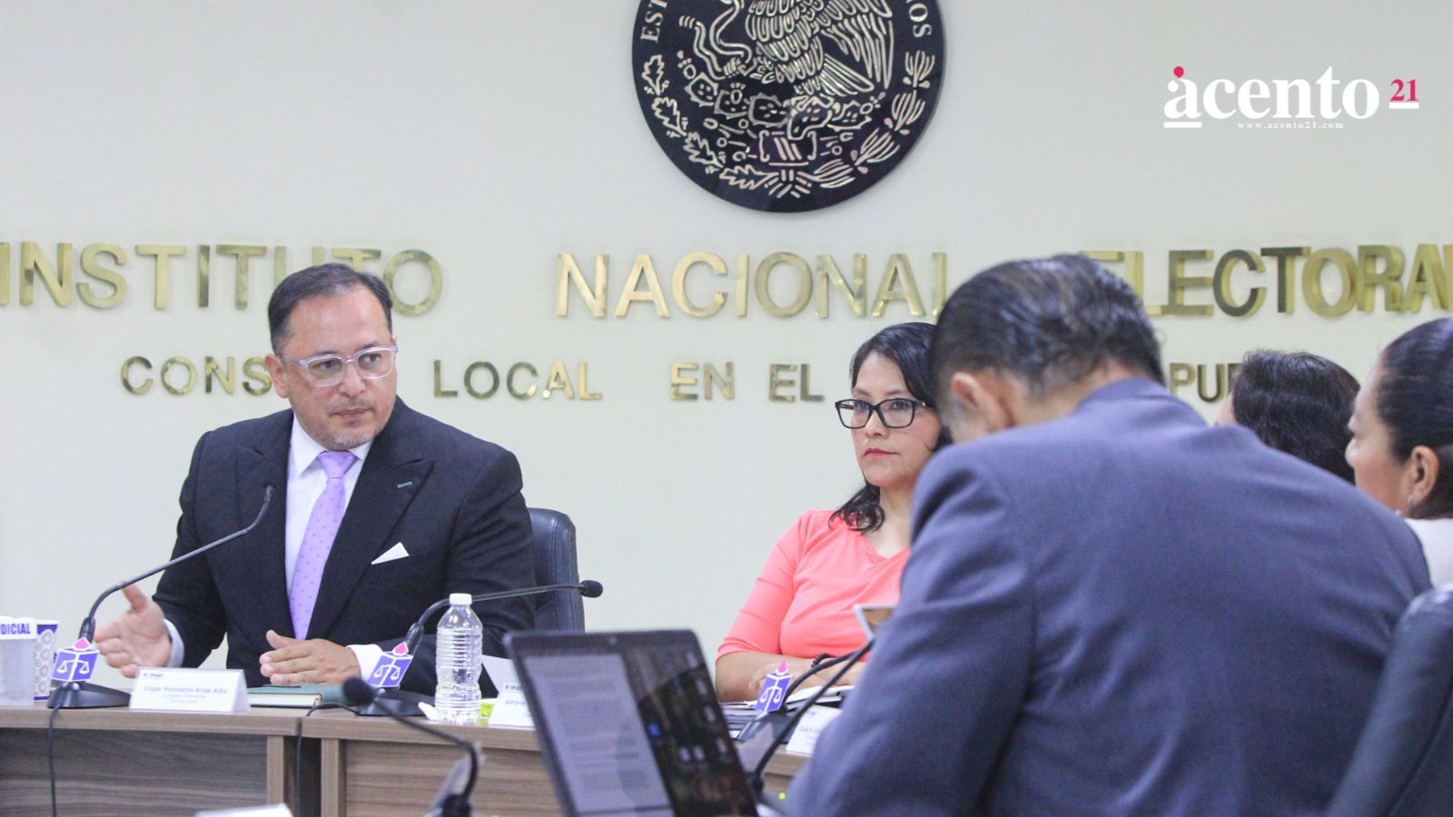 Detecta INE votación uniforme, misma caligrafía y boletas sin doblar en elección judicial en Puebla
