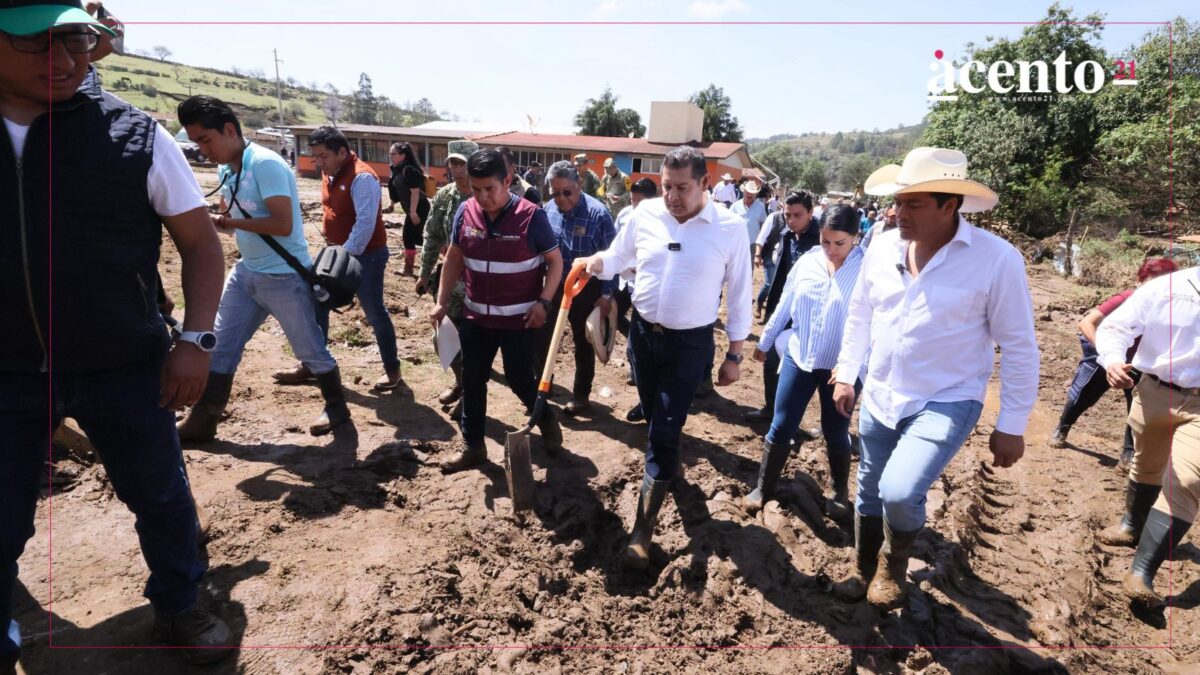 Gobernador Armenta y fuerzas de seguridad nacional, estatal y municipal atienden personalmente y compromete reposición de 70 viviendas afectadas por tromba