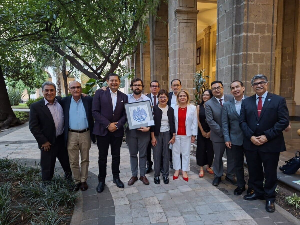 IMSS-Bienestar y gobierno adaptarán 50 quirófanos de Puebla como hospitales escuela