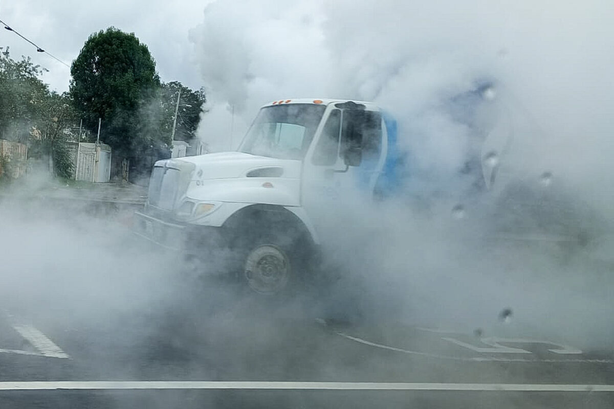 Un total de 60 personas tuvieron que ser evacuadas por la fuga de una pipa de la empresa “SE-GAS” en el periférico ecológico 