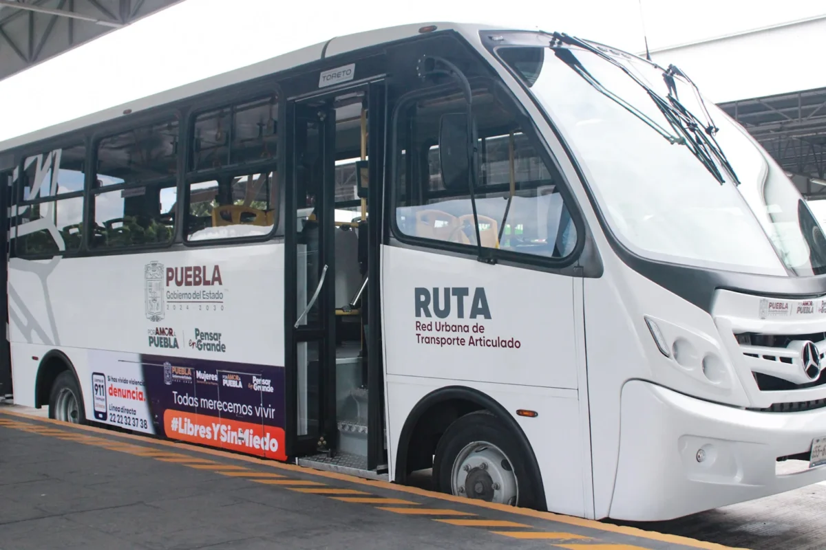 El gobierno del estado dio inicio con la campaña “Libres y Sin Miedo” en el sistema RUTA Puebla para erradicar la violencia y acoso a las mujeres en el transporte público.