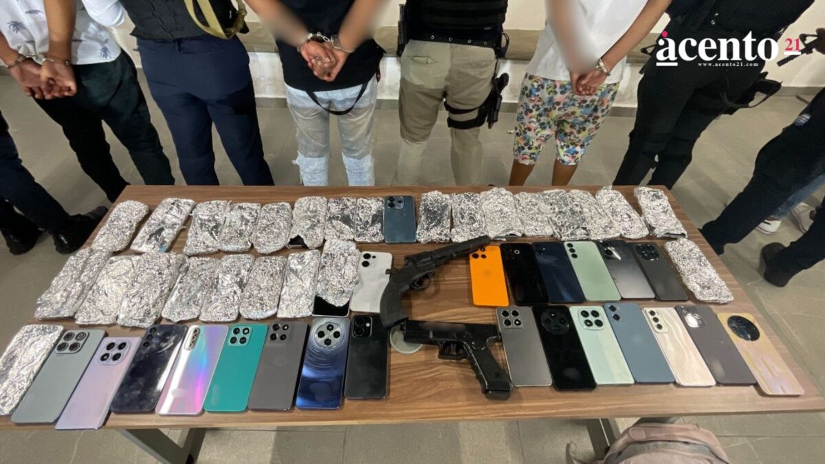 Detienen a cinco hombres que asaltaron el Coppel en el Centro de Puebla