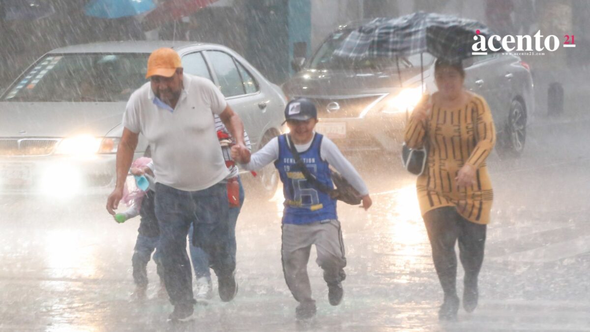 Estos municipios de Puebla tendrán clases en línea este viernes por lluvias del huracán “Erick”