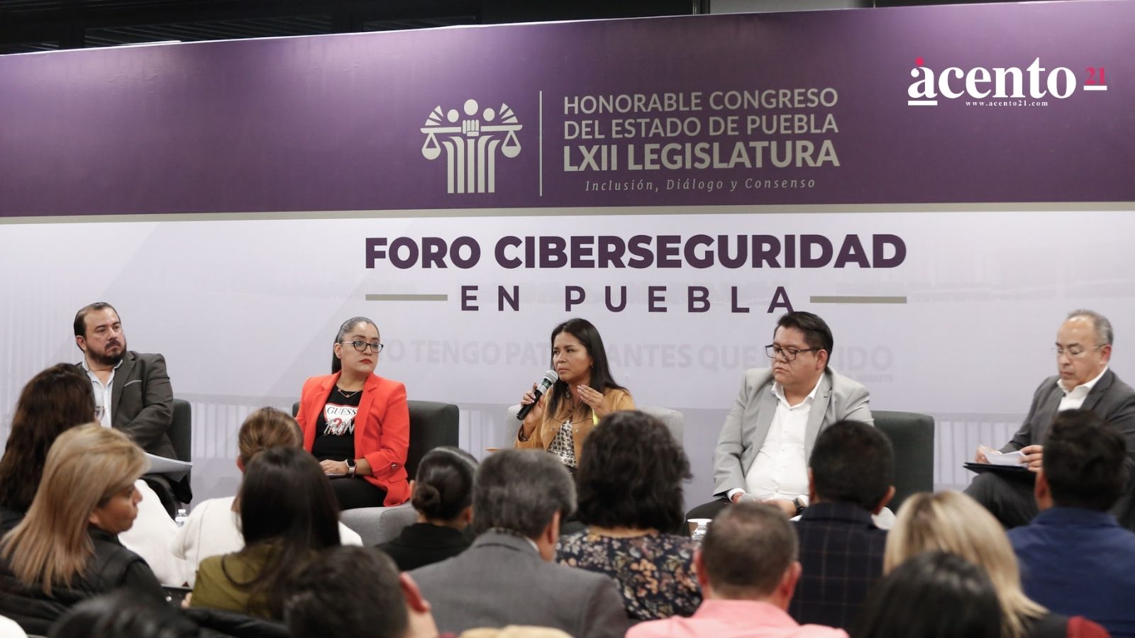 Foros sobre Ley de Ciberseguridad de Puebla: Expertos defienden delito de ciberasedio