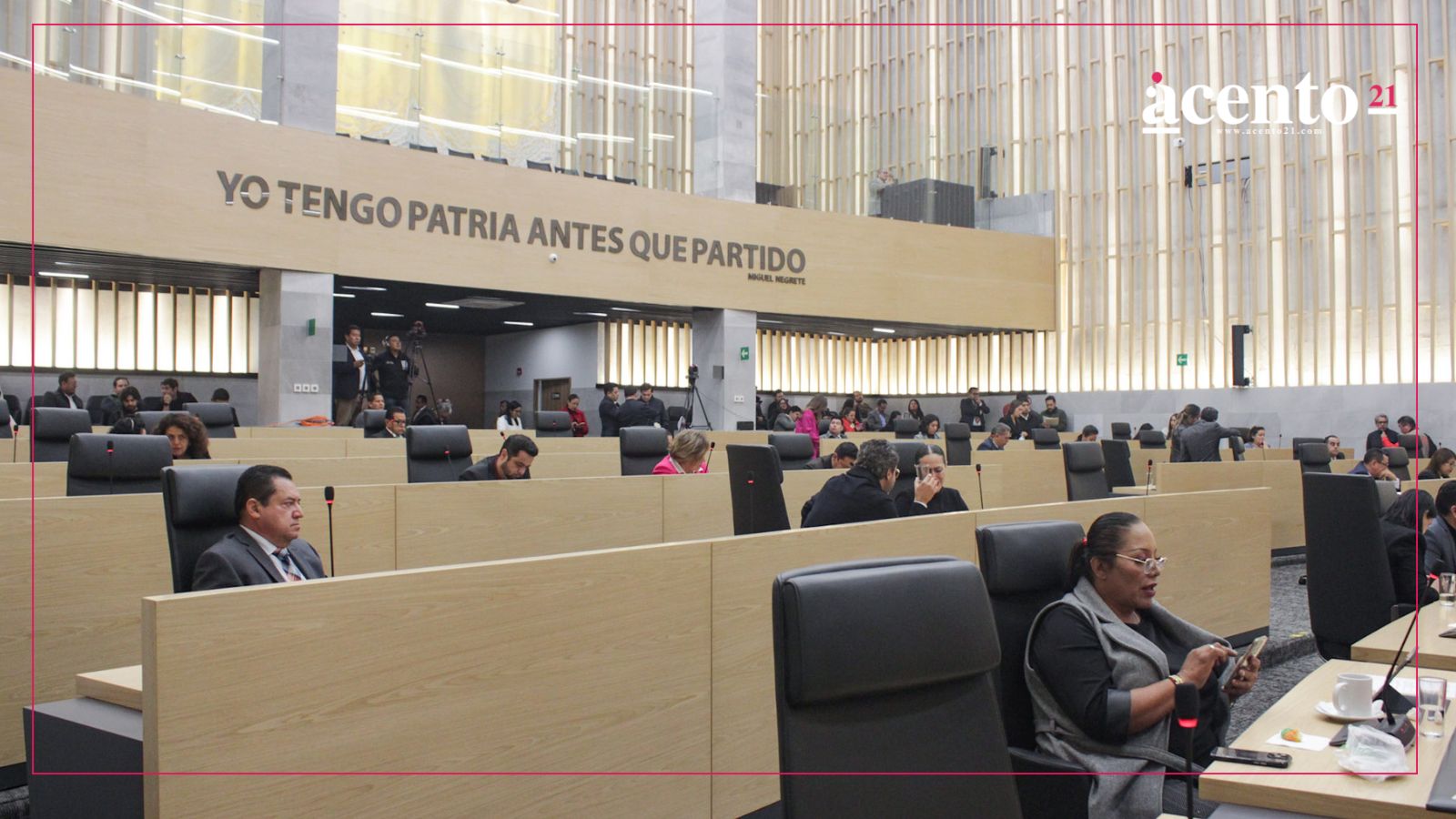 Congreso desaparece cabildos de Ahuazotepec y Cuautempan y nombra concejos municipales