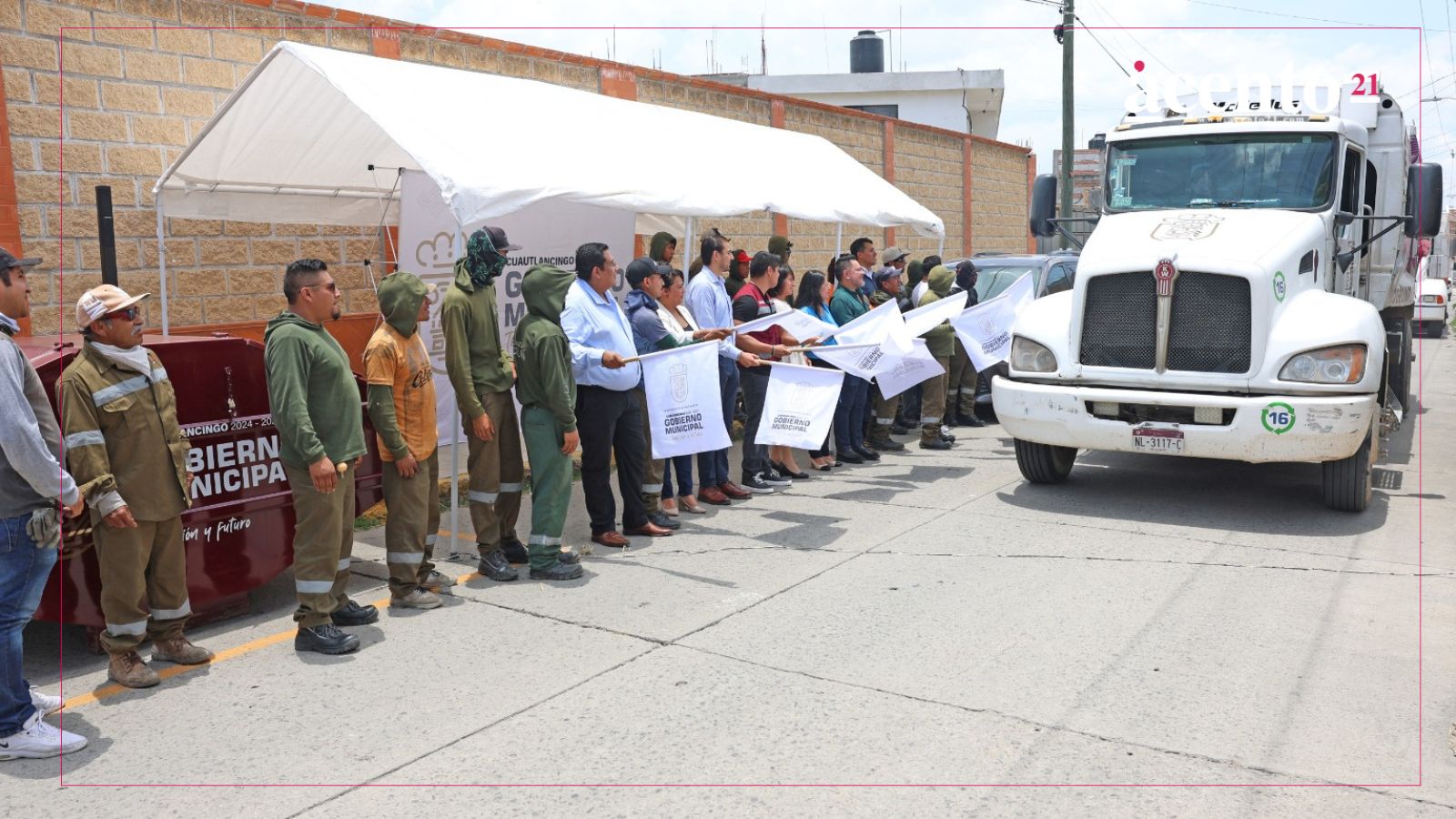 Arranca Omar Muñoz programa piloto de instalación de contenedores de basura en Cuautlancingo