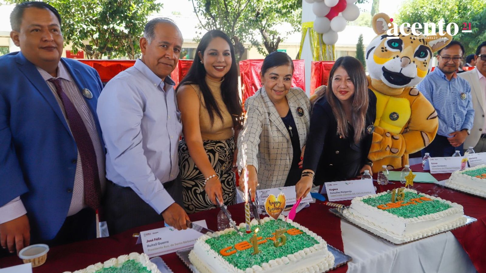 Tonantzin Fernández anuncia pavimentación de la avenida de acceso al CECyTE de Almoloya