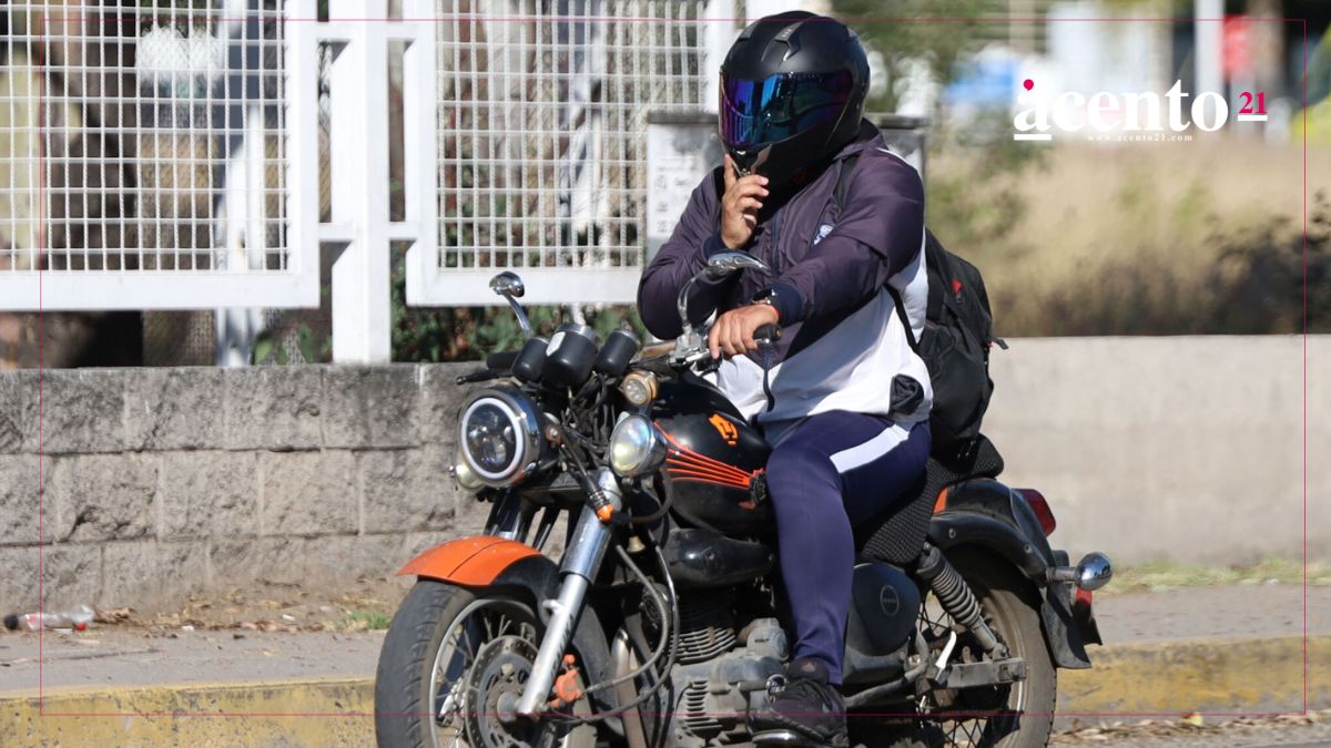 Analizan incluir uso de doble placa y permiso único de 15 días en la regulación de motos de Puebla