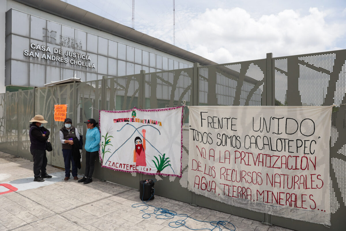 La detención del activista Renato N. en Puebla fue por un conflicto entre particulares, por lo que el gobierno estatal no tiene injerencia en el tema, informó el gobernador Alejandro Armenta.