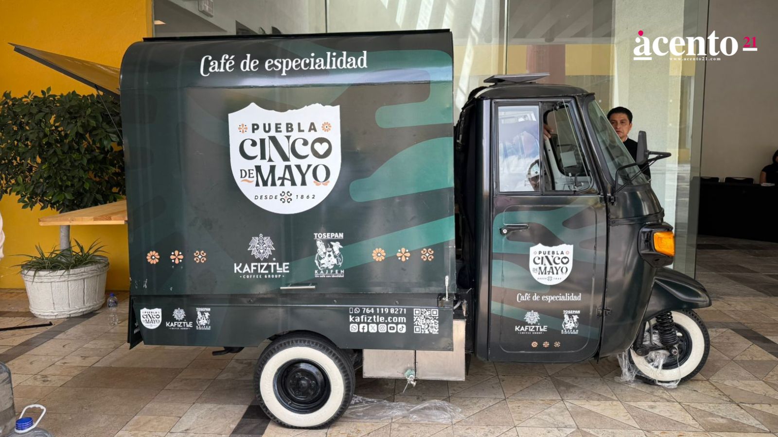 Así son las cafeterías de especialidad móviles 5 de Mayo