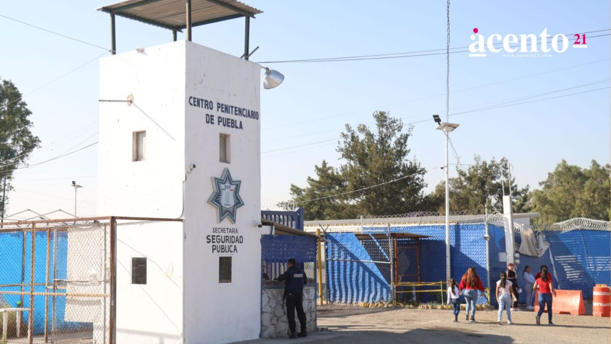 Destituyen a directores de los penales de San Miguel y Tepexi