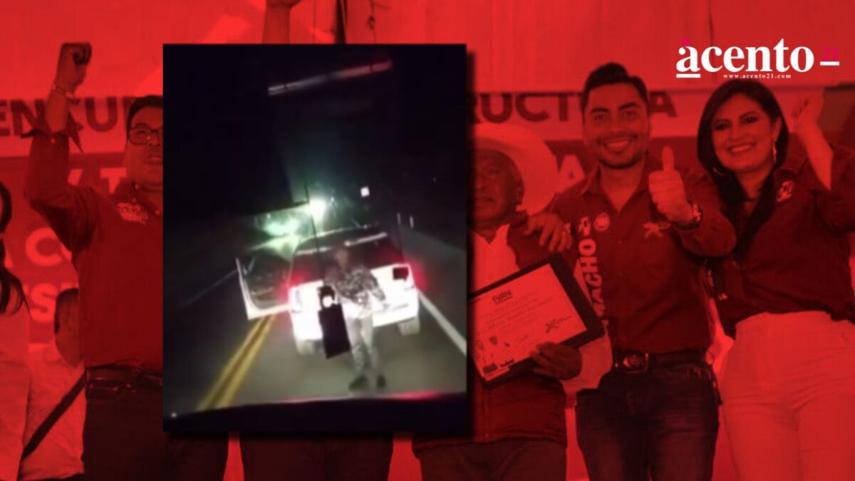 Difunden nuevo video del alcalde de Cuyoaco: En autopista, detiene un autobús para reclamar que no le dio el paso