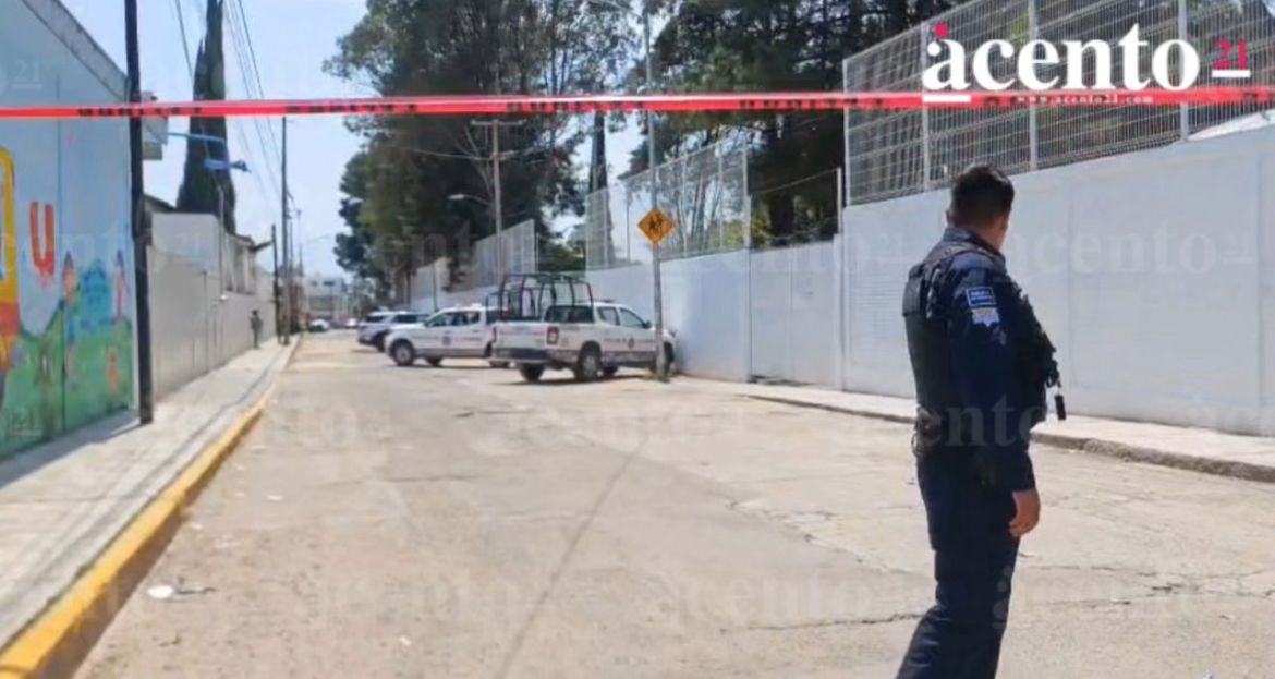 Asesinan en presunto ataque directo a una mujer frente al COBAEP 3 en San Jerónimo Caleras