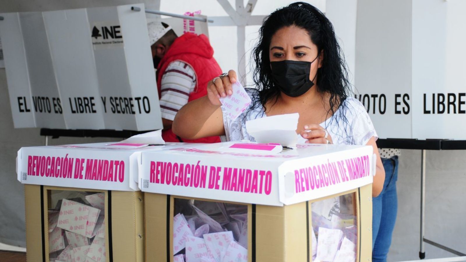 Proponen incorporar la revocación de mandato del gobernador en Puebla