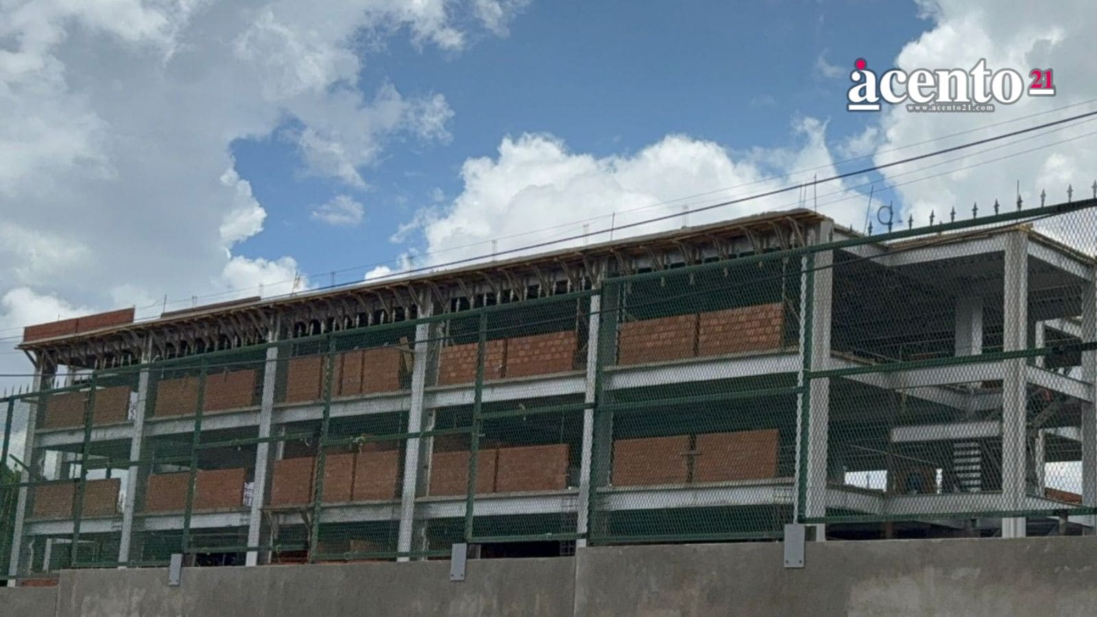 Avanza construcción de Prepa Zapata de la BUAP en la 4 Poniente