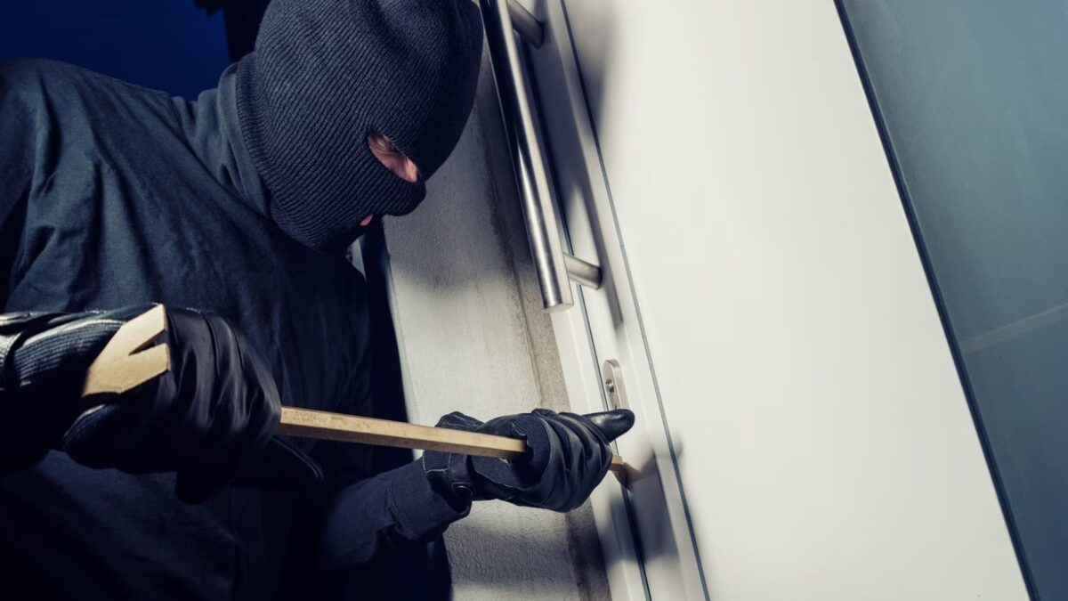 Comando armado asalta casa en la colonia Moctezuma y roba cerca de 200 mil pesos en objetos de valor