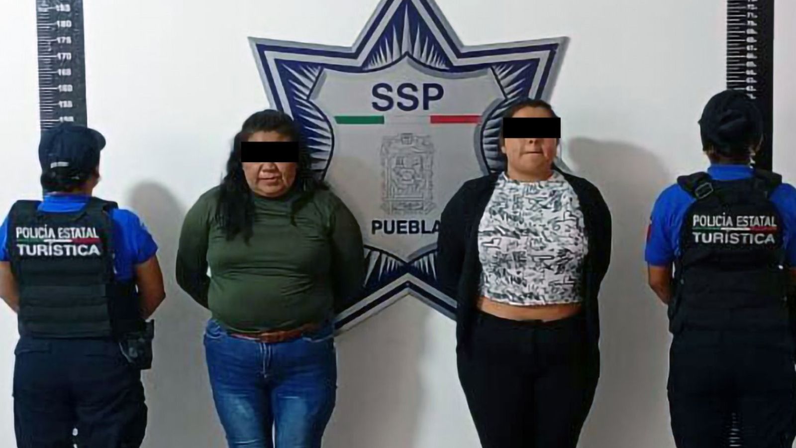 Detienen a dos mujeres por robar el celular de un usuario de RUTA
