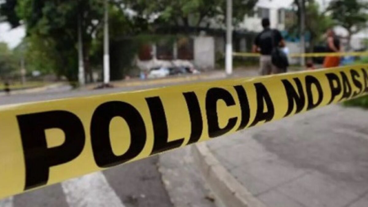 Localizan cadáver mutilado y calcinado en Acajete; podría ser de una mujer